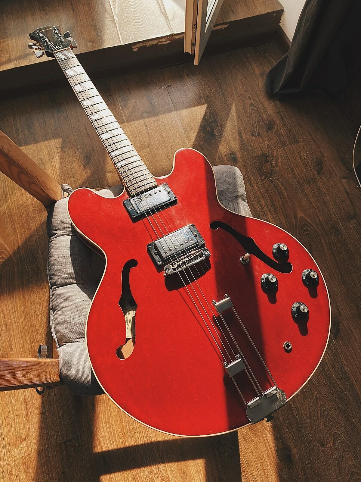 epiphone riviera cherry