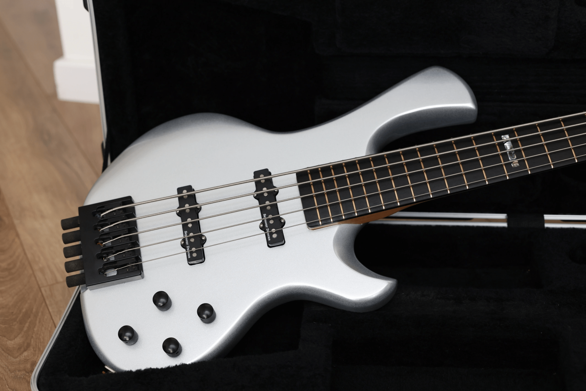 Modern bass